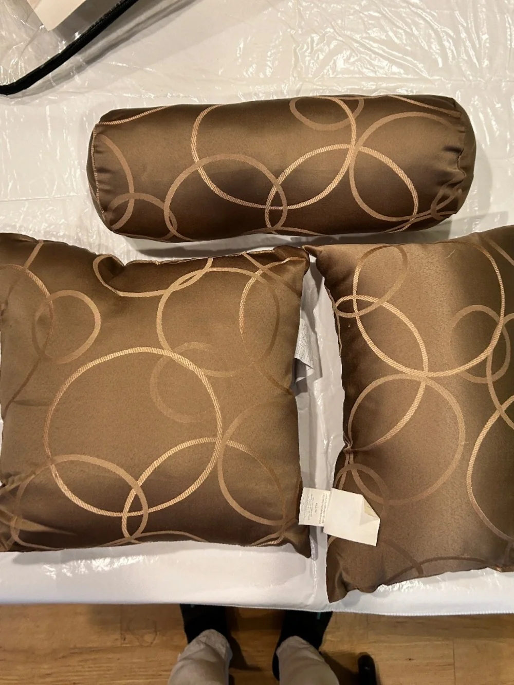 Queen 7-Piece Complete Bedding Set 1 Comforter 2 shams 1 bedskirt 3 pillows